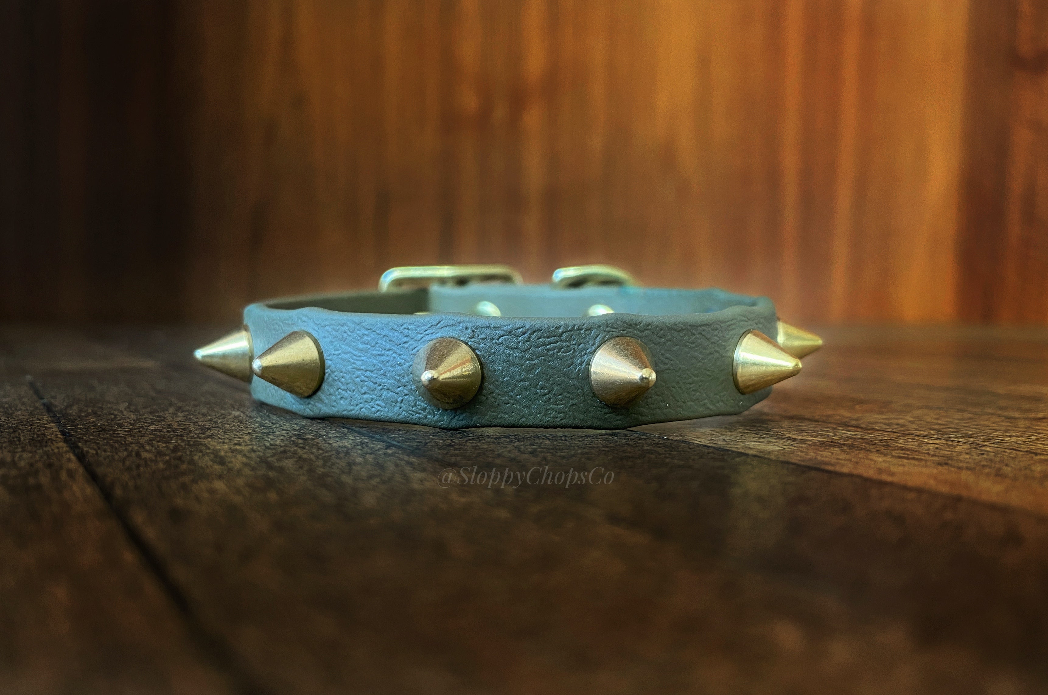 The 'Winston' Katmai Collar