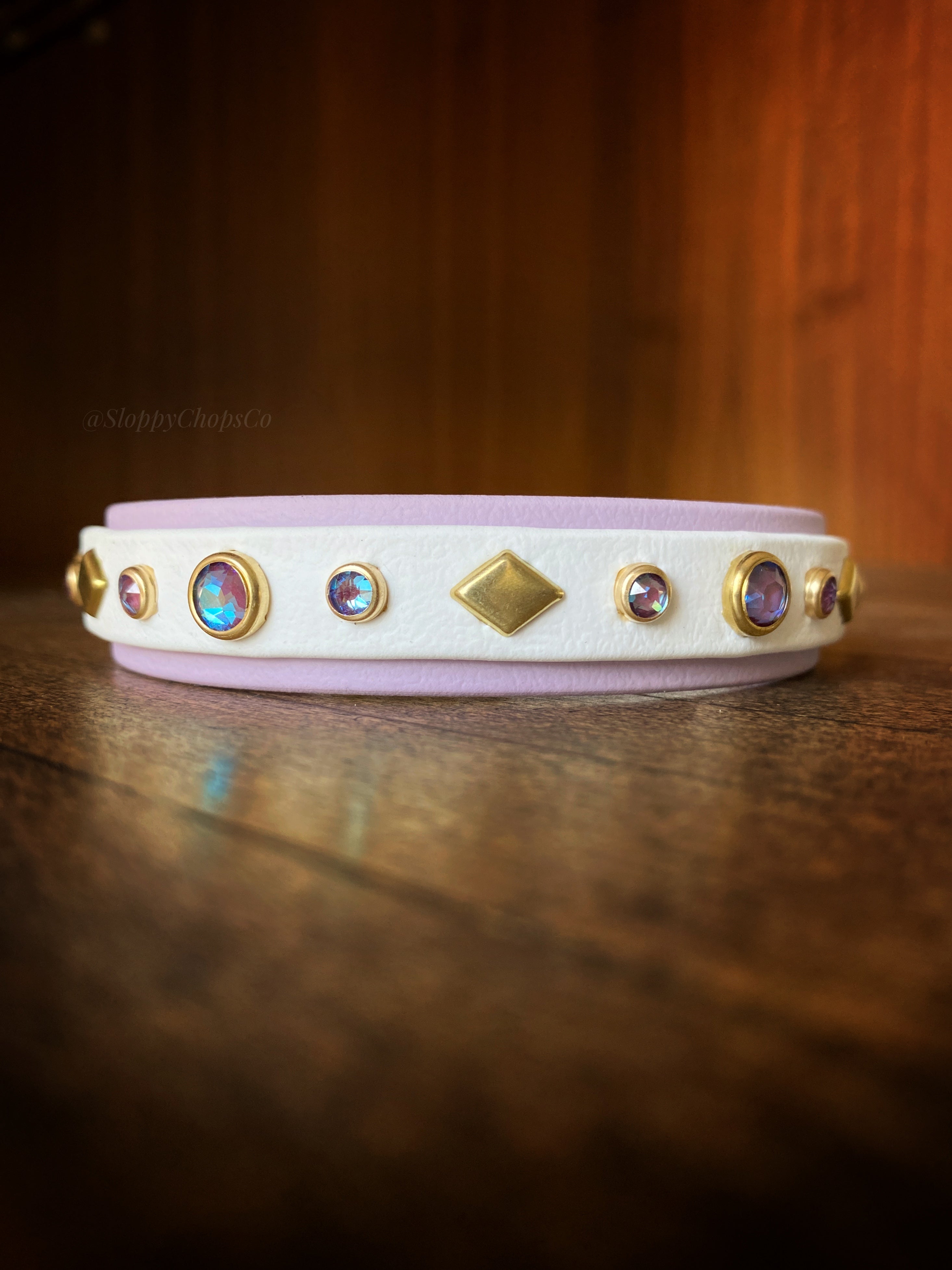 The 'Reina' Katmai Collar