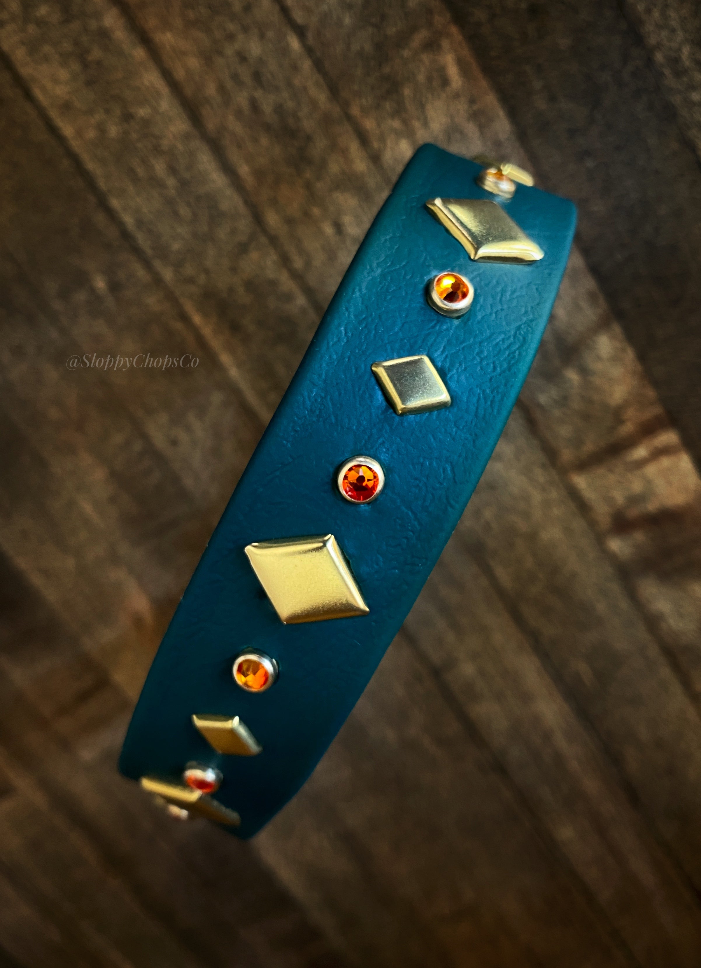 The 'Mantis' Collar